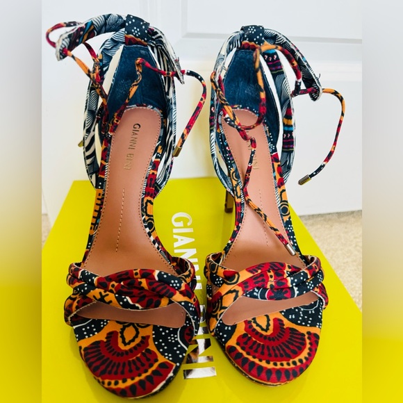 NEW Gianni Bini Abbrie Heels - Picture 5 of 8